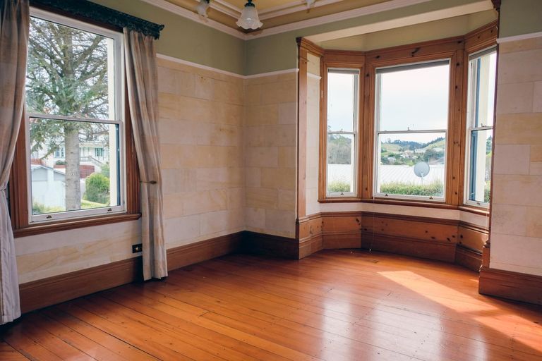 Photo of property in 1 Ure Street, South Hill, Oamaru, 9400