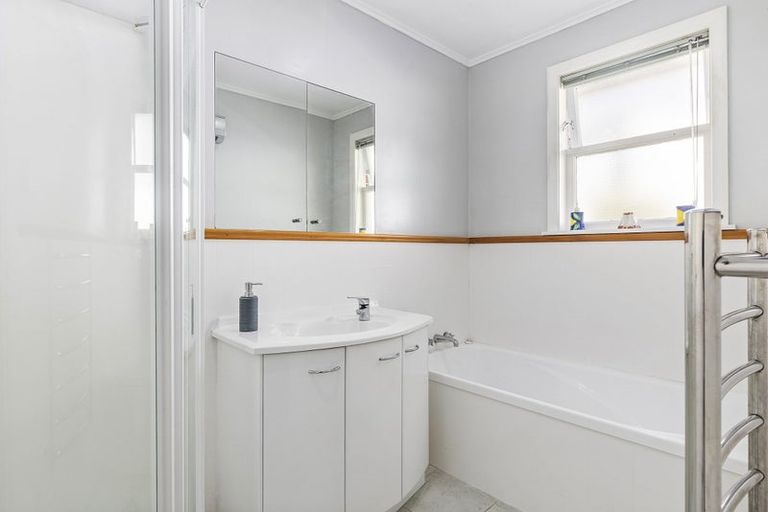 Photo of property in 66 Taylor Terrace, Tawa, Wellington, 5028