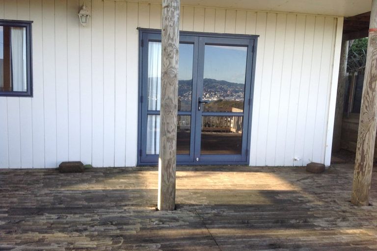 Photo of property in 49 Edgecombe Street, Newlands, Wellington, 6037