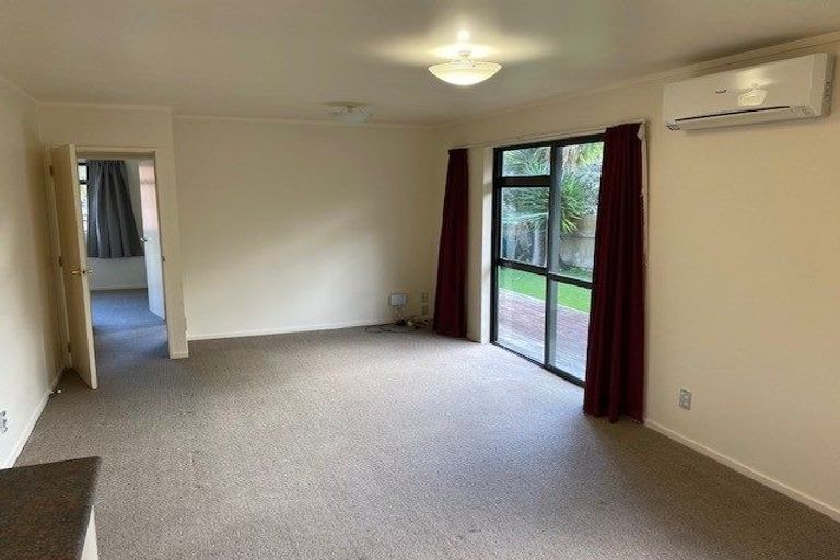 Photo of property in 4 Marine Parade, Mount Maunganui, 3116