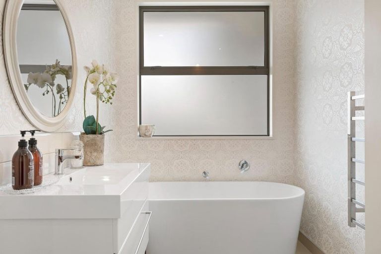 Photo of property in Kamahi Street, Wanaka, 9305