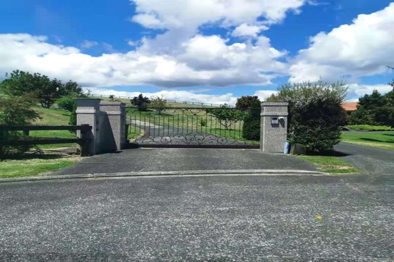 Photo of property in 38 Kinnard Lane, Totara Park, Auckland, 2019