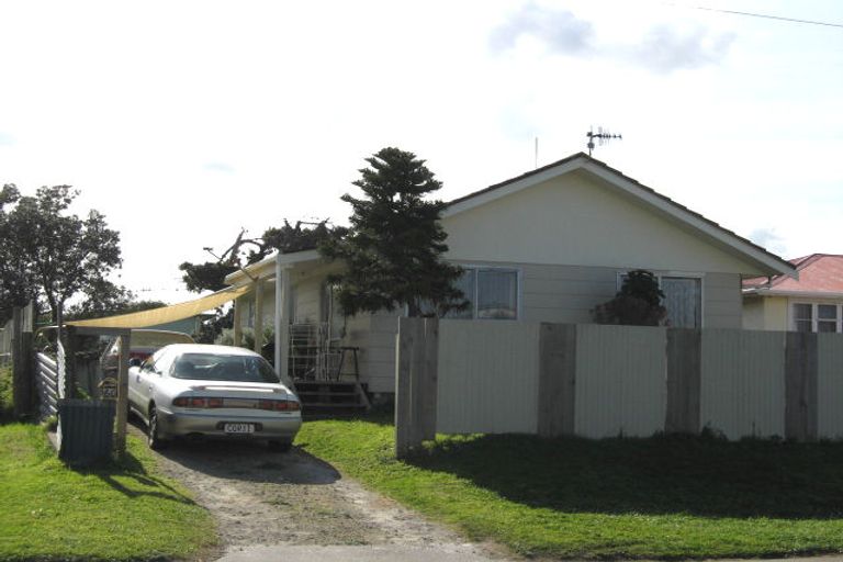 Photo of property in 60 Matai Street, Castlecliff, Whanganui, 4501
