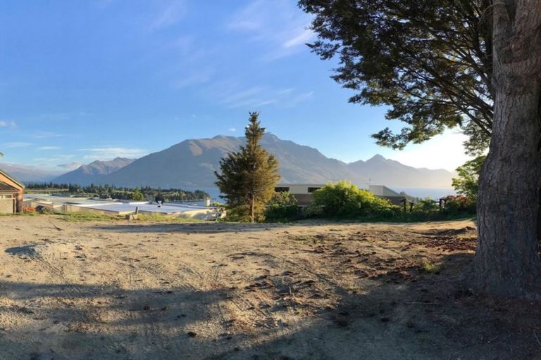 Photo of property in 8 Kent Street, Queenstown, 9300