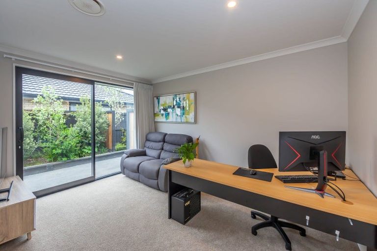 Photo of property in 20 Chimango Place, Rolleston, 7615