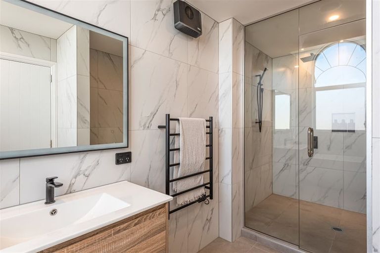 Photo of property in 223 Maidstone Road, Avonhead, Christchurch, 8042