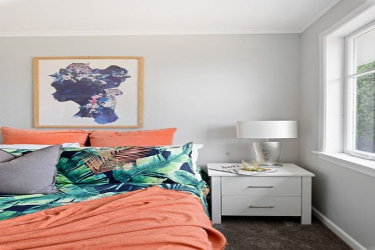 Photo of property in 13 Stokes Avenue, Te Atatu Peninsula, Auckland, 0610