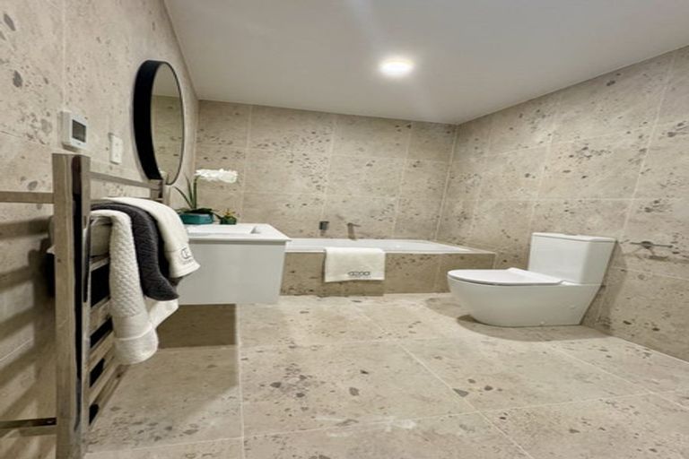 Photo of property in 84 Arran Drive, Orewa, 0931