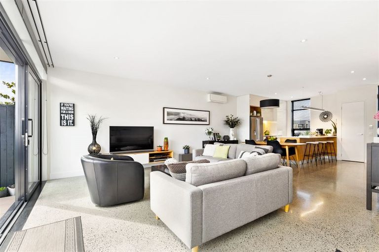 Photo of property in 220 Hobsonville Point Road, Hobsonville, Auckland, 0616