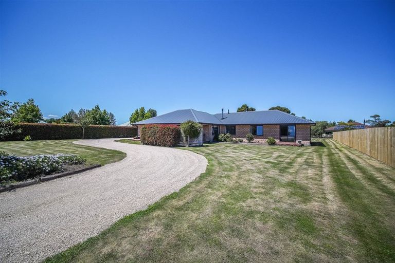 Photo of property in 6 Willowside Place, Amberley, 7410
