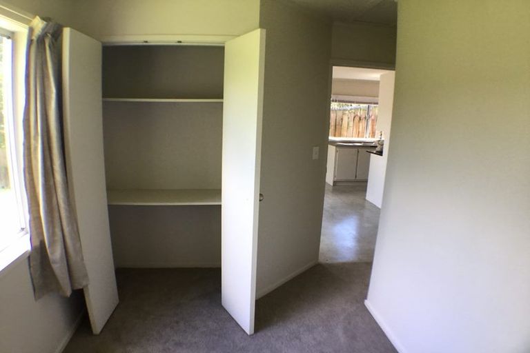 Photo of property in 53 Ellice Road, Totara Vale, Auckland, 0629