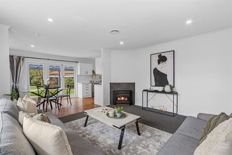 Photo of property in 16 Gregan Crescent, Burnside, Christchurch, 8053