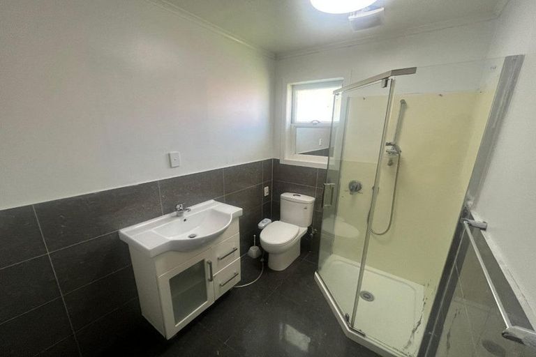Photo of property in 92 Portage Road, New Lynn, Auckland, 0600