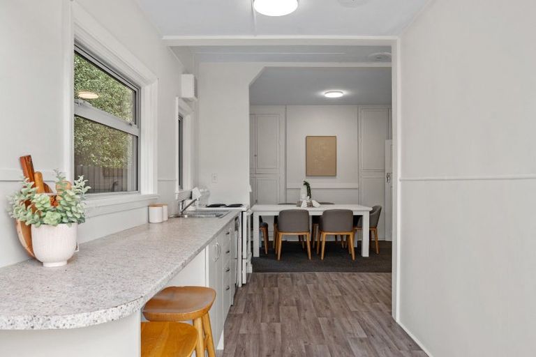 Photo of property in 43 Waimea Terrace, Beckenham, Christchurch, 8023