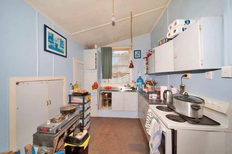 Photo of property in 18 Vogel Street, Hawera, 4610