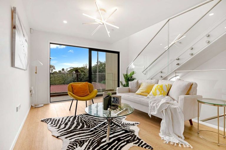 Photo of property in 3/1 Waters Place, New Lynn, Auckland, 0600