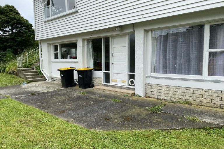 Photo of property in 50 Randwick Road, Northland, Wellington, 6012