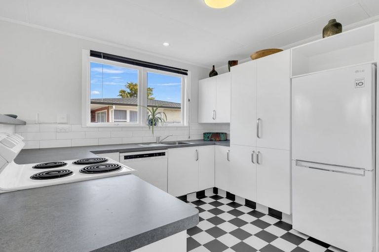 Photo of property in 13 Mangarau Crescent, Havelock North, 4130