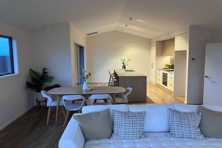 Photo of property in 44 Doug Ledgerwood Drive, Wanaka, 9305