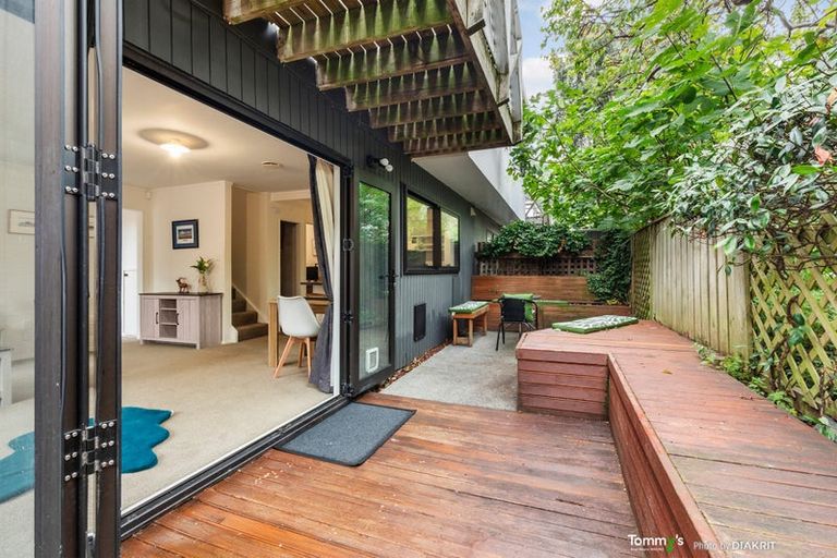 Photo of property in 163u4 Queens Drive, Lyall Bay, Wellington, 6022