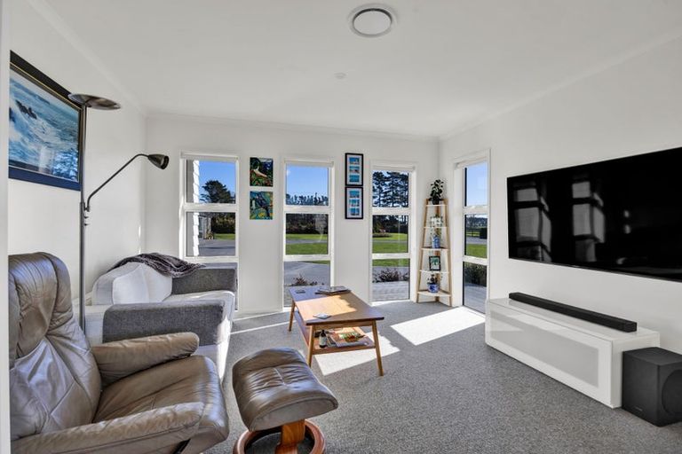 Photo of property in 60 Turangi Road, Motunui, Waitara, 4383