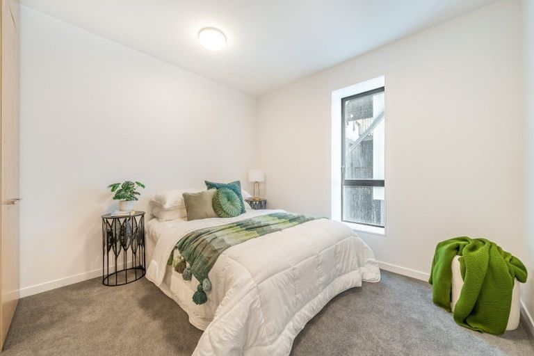 Photo of property in 69u2 Tiketike Way, Brooklyn, Wellington, 6021