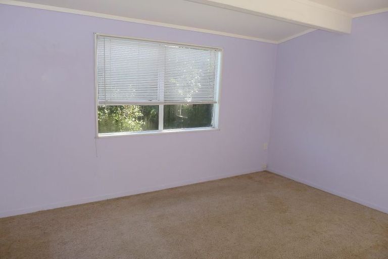 Photo of property in 2 Winara Avenue, Waikanae, 5036