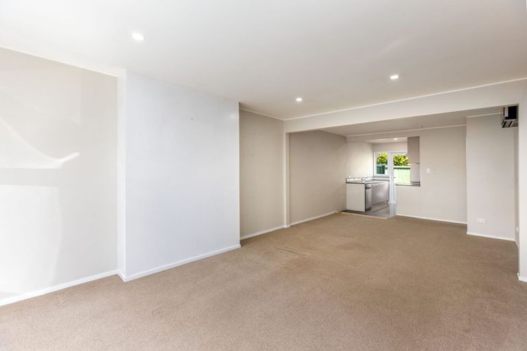 Photo of property in 2/990 Colombo Street, St Albans, Christchurch, 8014