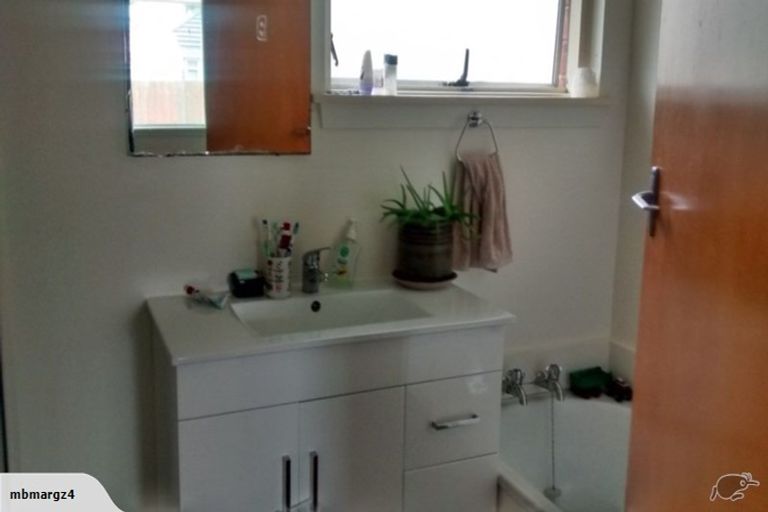 Photo of property in 2/294a Westminster Street, Mairehau, Christchurch, 8013