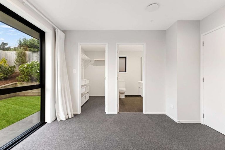 Photo of property in 9 Rehua Place, Waiwhakaiho, New Plymouth, 4312