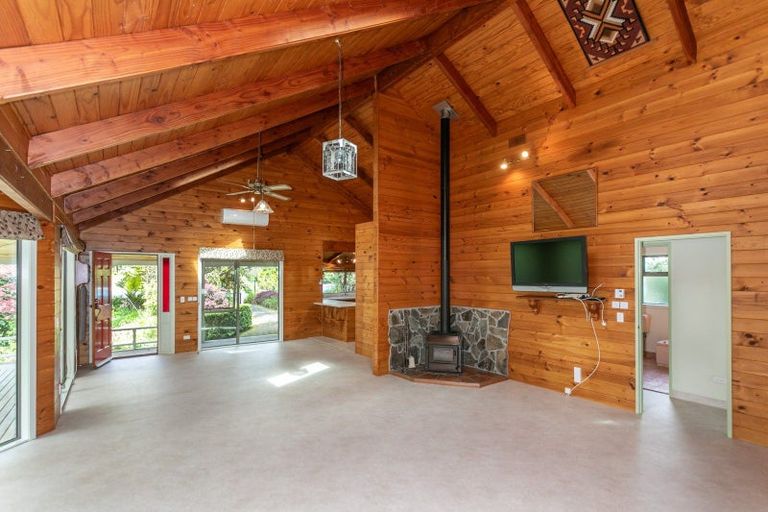 Photo of property in 195 Driving Creek Road, Coromandel, 3506