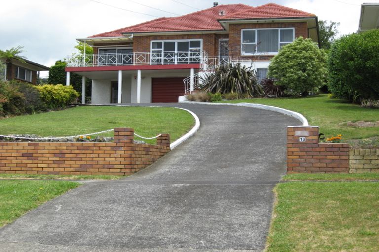Photo of property in 16 Routly Avenue, Pukekohe, 2120