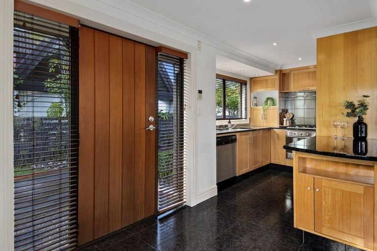 Photo of property in 5a Hinewa Road, Otumoetai, Tauranga, 3110