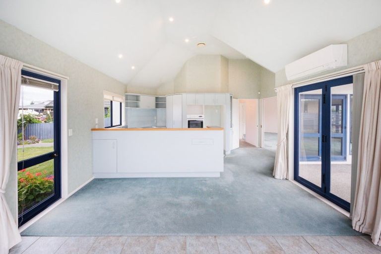 Photo of property in 8 Martin Street, Palmerston North, 4414