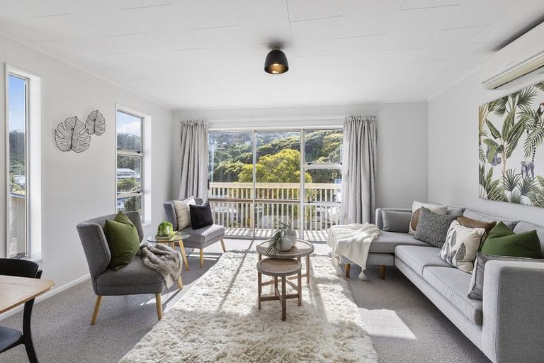 Photo of property in 25 Yarrow Place, Papakowhai, Porirua, 5024