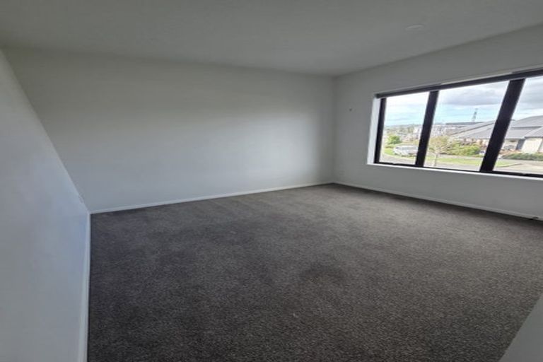 Photo of property in 10a Waka Ama Road, Karaka, Papakura, 2113