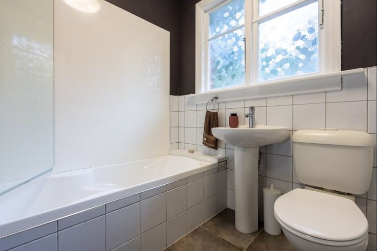 Photo of property in 10 Seddon Street, Ravensbourne, Dunedin, 9022