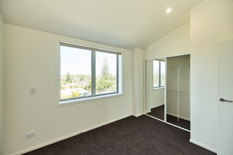 Photo of property in 14 Te Puketoka Lane, Mangere, 2022