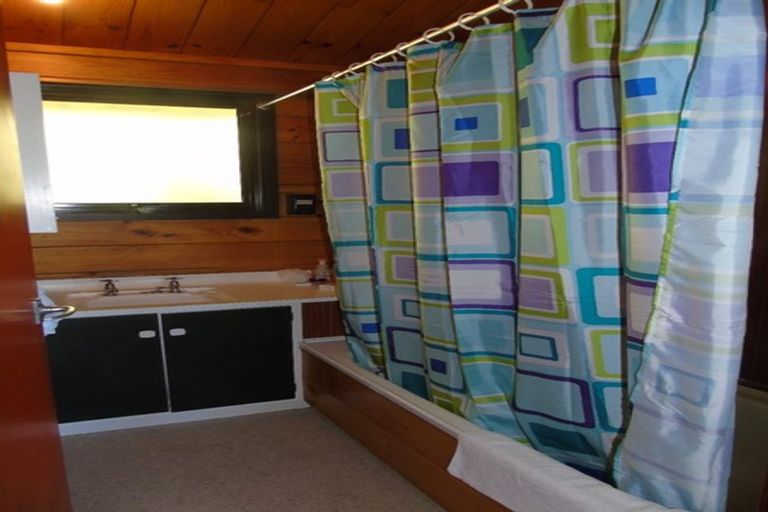 Photo of property in 18 Glamorgan Street, Northland, Wellington, 6012