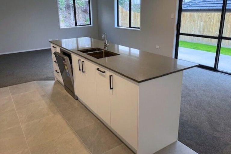 Photo of property in 24 Rongomai Street, Helensville, 0800