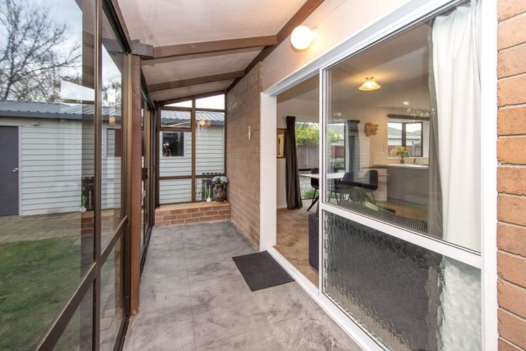 Photo of property in 2/74 Inwoods Road, Parklands, Christchurch, 8083