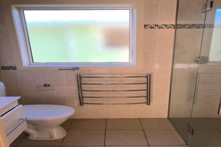 Photo of property in 5 Matai Street, Waikanae, 5036