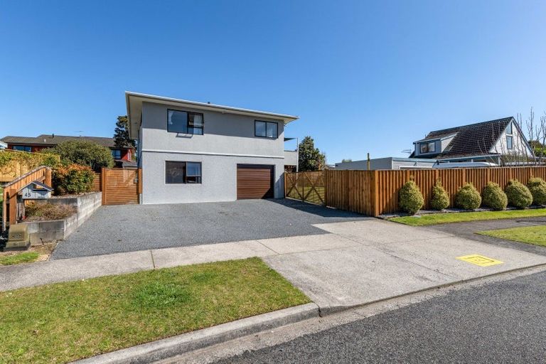 Photo of property in 45 Heta Road, Highlands Park, New Plymouth, 4312