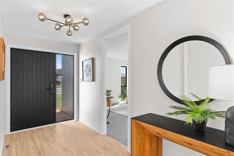 Photo of property in 21 Coach Way, Rolleston, 7614