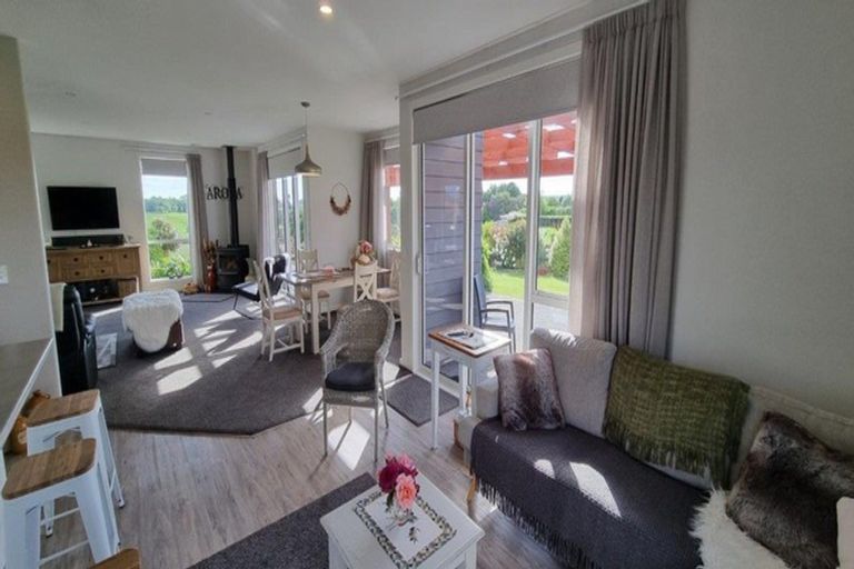 Photo of property in 9 Waipuna Grove, Levin, 5571