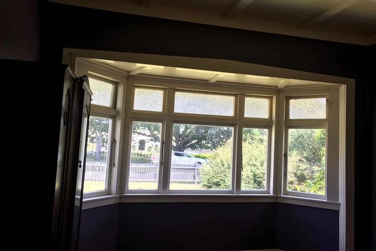 Photo of property in 56 Mckenzie Road, Mangere Bridge, Auckland, 2022