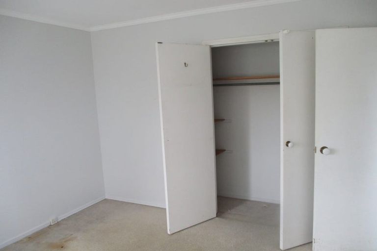 Photo of property in 1 Jarrah Place, Massey, Auckland, 0614