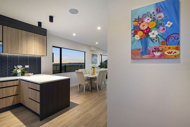 Photo of property in 17 Ocean Breeze Avenue, Hobsonville, Auckland, 0616