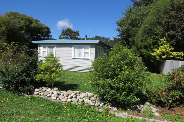 Photo of property in 77 Church Street, Reefton, 7830