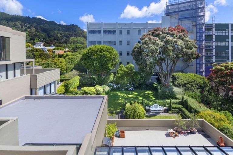 Photo of property in Highwic, 18/32u Hobson Street, Thorndon, Wellington, 6011